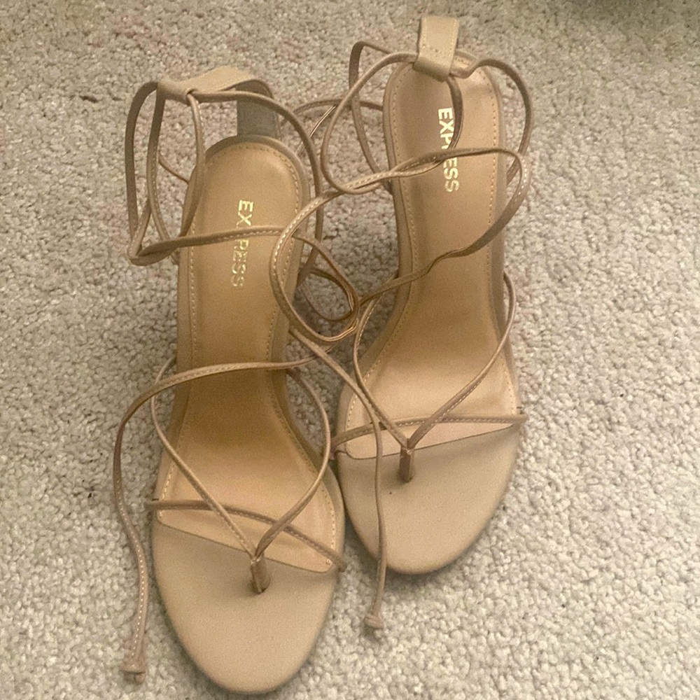 Express brand tie up heel